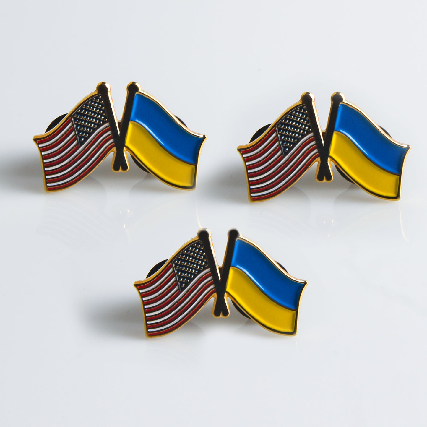Spille con bandiera dell'amicizia degli Stati Uniti e dell'Ucraina